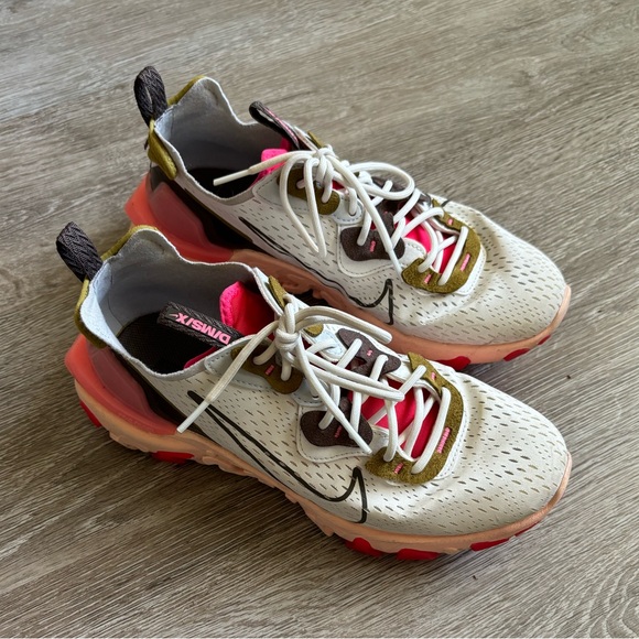 Nike React Vision - Picture 1 of 5